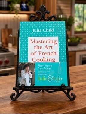 Julia Child Mastering The Art of French Cooking Cook Book Dust Jacket 2009 NEW